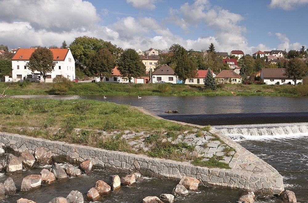 Rybí přechod na Berounce u obce Hýskov